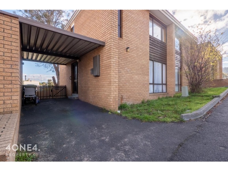 24/4 Clifford Court, Howrah TAS 7018