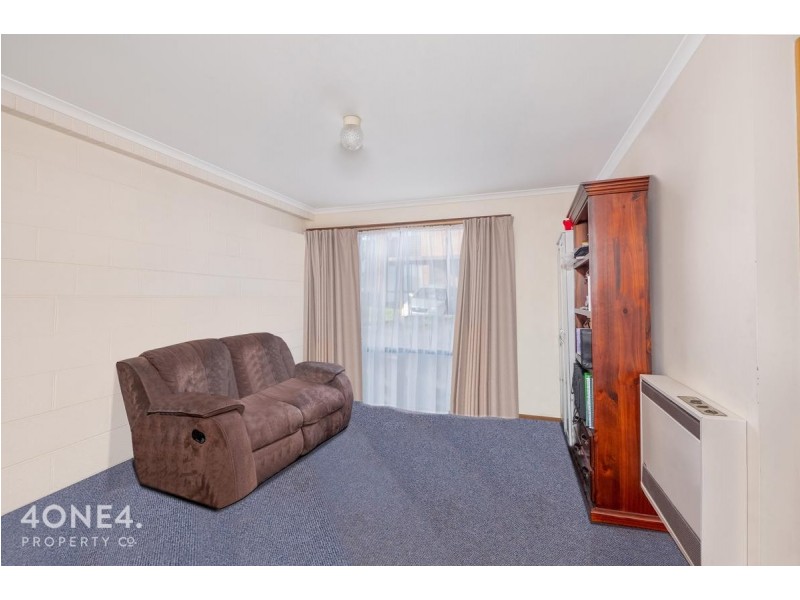 24/4 Clifford Court, Howrah TAS 7018