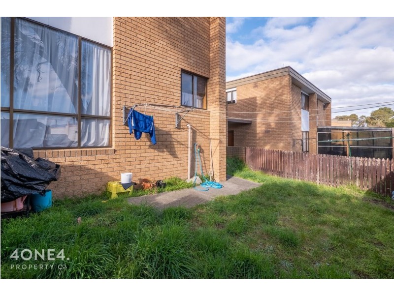 24/4 Clifford Court, Howrah TAS 7018