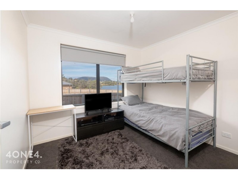 25 Fisher Drive, Herdsmans Cove TAS 7030