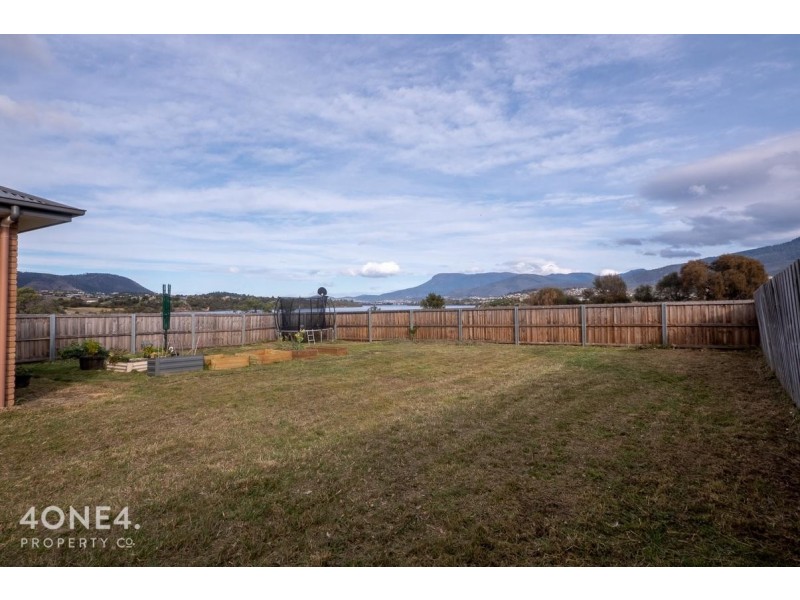 25 Fisher Drive, Herdsmans Cove TAS 7030