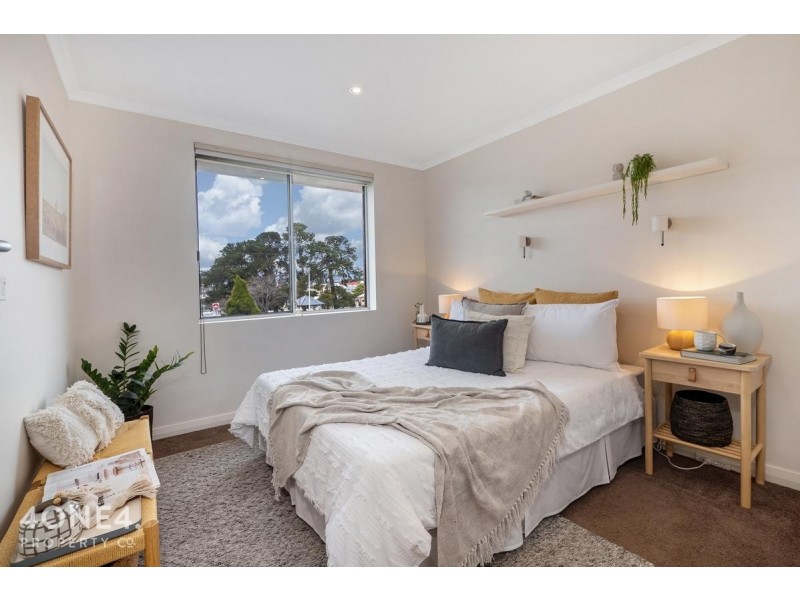 2/52 Lincoln Street, Lindisfarne TAS 7015
