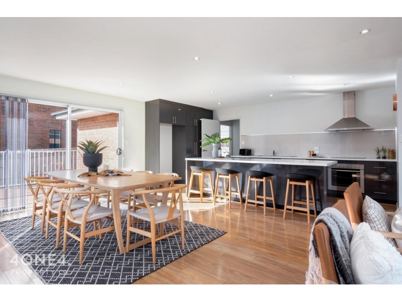 2/8 Mahoney Drive, Claremont TAS 7011