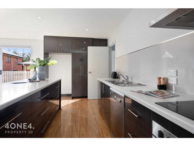 2/8 Mahoney Drive, Claremont TAS 7011