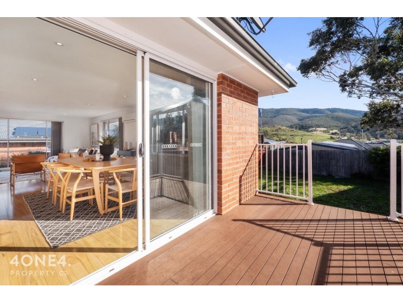 2/8 Mahoney Drive, Claremont TAS 7011