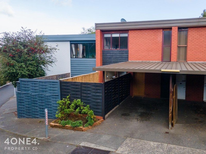 5/2 Clifford Court, Howrah TAS 7018