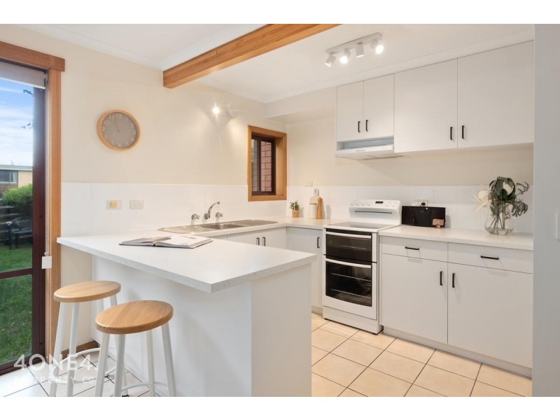 5/2 Clifford Court, Howrah TAS 7018