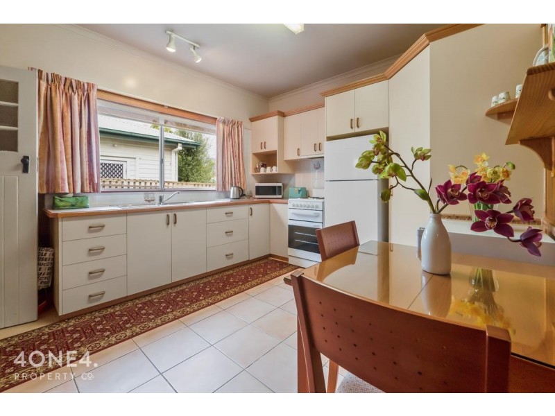 44 Gepp Parade, Derwent Park TAS 7009