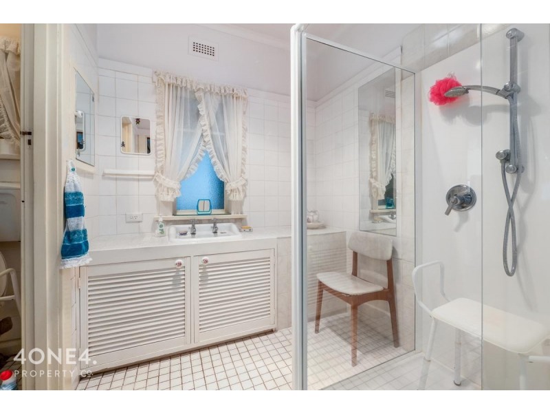 44 Gepp Parade, Derwent Park TAS 7009