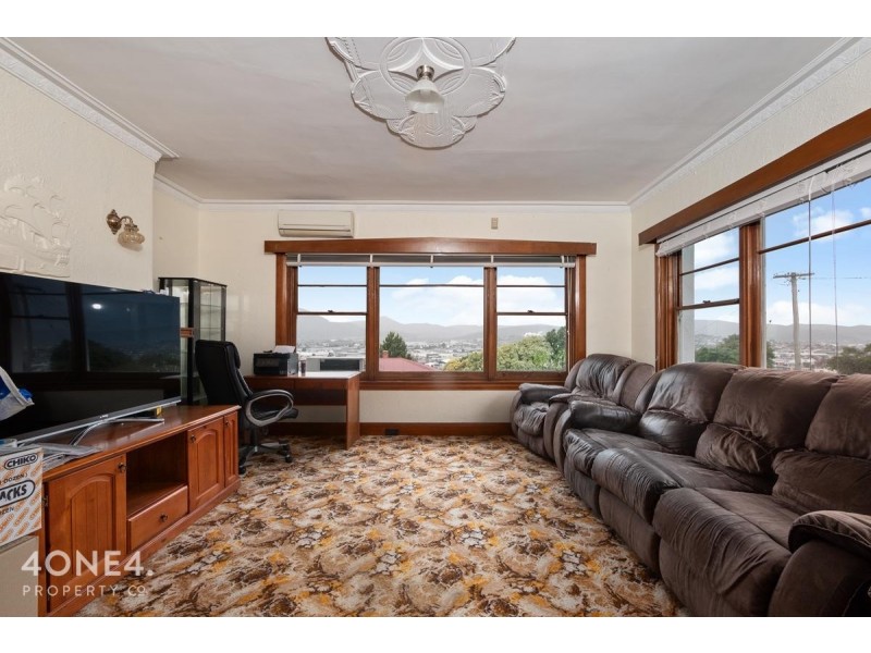 10 Wylie Crescent, West Moonah TAS 7009