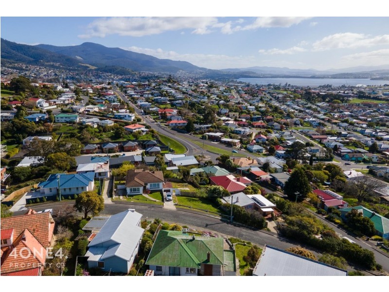 10 Wylie Crescent, West Moonah TAS 7009