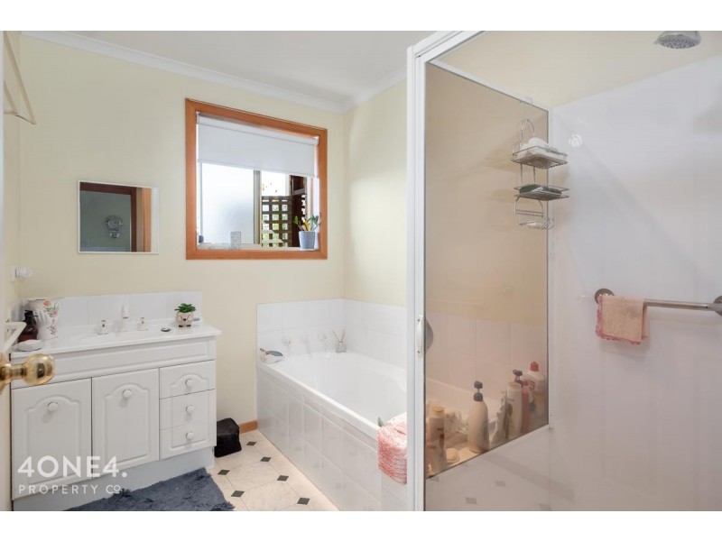 2/535 Main Road, Montrose TAS 7010