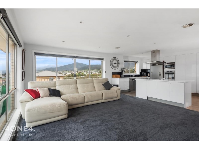 17 Wakehurst Road, Austins Ferry TAS 7011