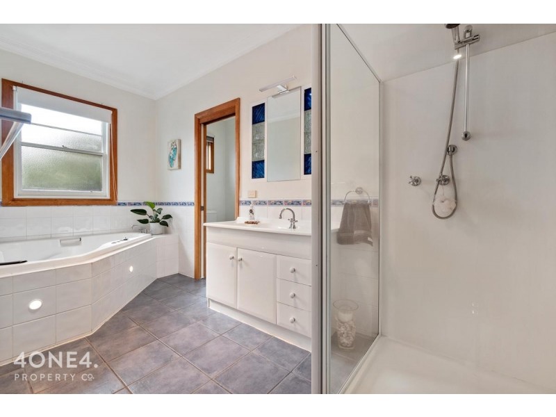 2 Culloden Avenue, Lutana TAS 7009