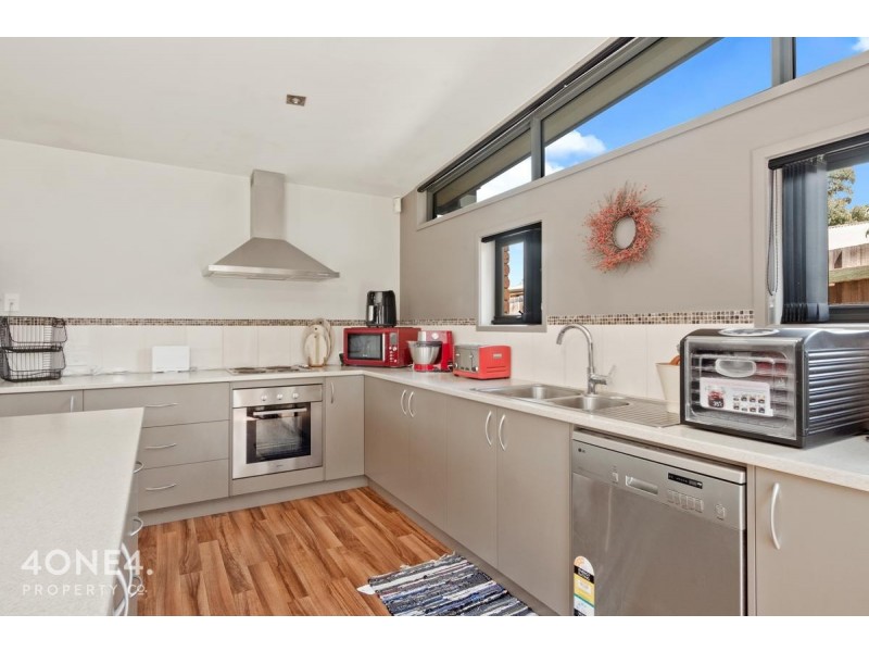 4/8 Phemie Court, Brighton TAS 7030