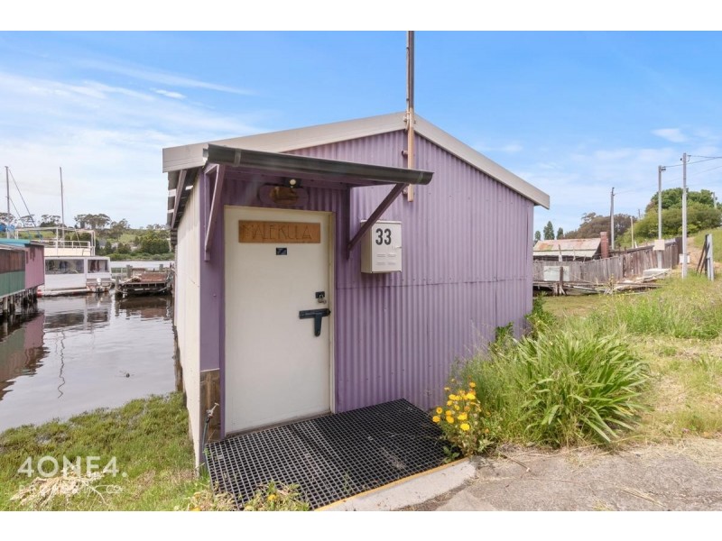 33 Gepp Parade, Derwent Park TAS 7009