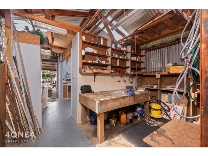 33 Gepp Parade, Derwent Park TAS 7009