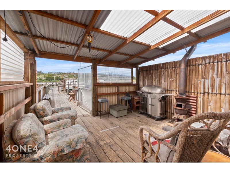 33 Gepp Parade, Derwent Park TAS 7009