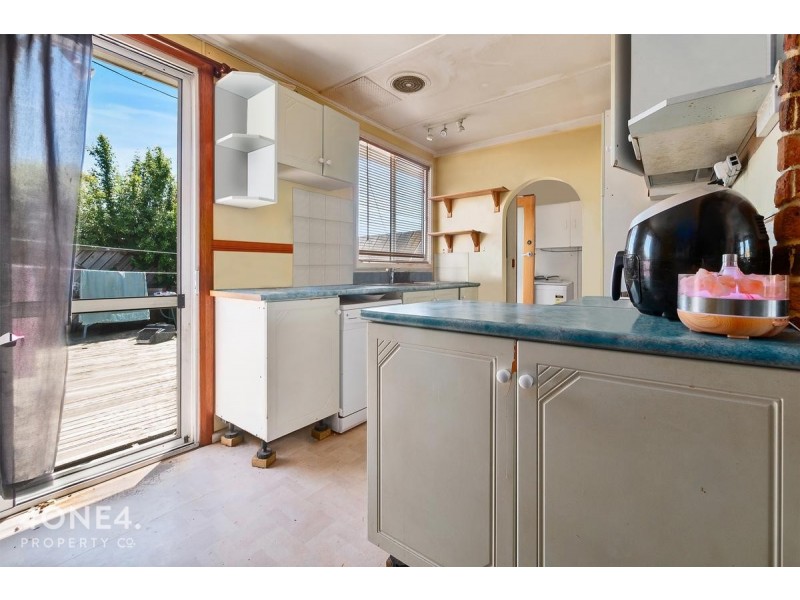 8 Colston Street, Claremont TAS 7011