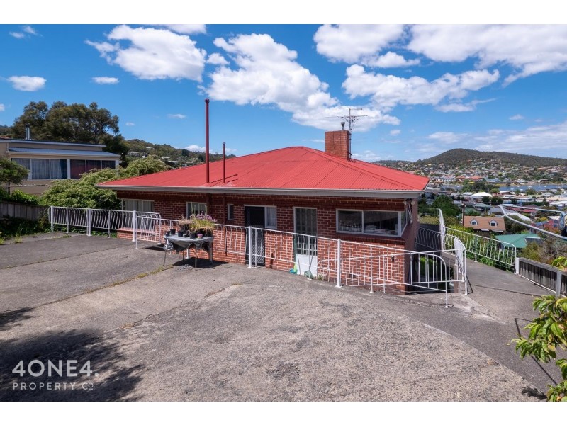 10 Tianna Road, Lindisfarne TAS 7015