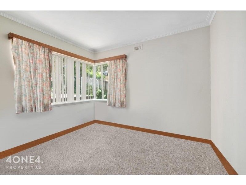 10 Tianna Road, Lindisfarne TAS 7015