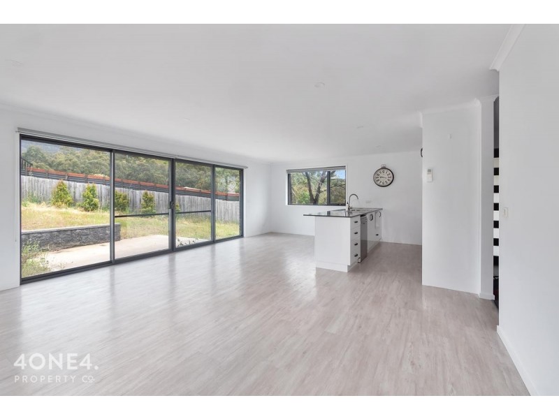 12/18 Carnegie Street, Claremont TAS 7011