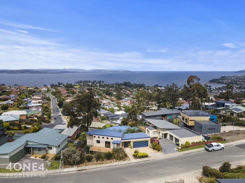 78 Tingira Road, Blackmans Bay TAS 7052