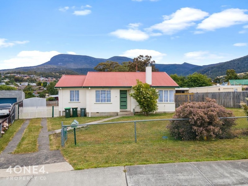 33 Norman Circle, Glenorchy TAS 7010