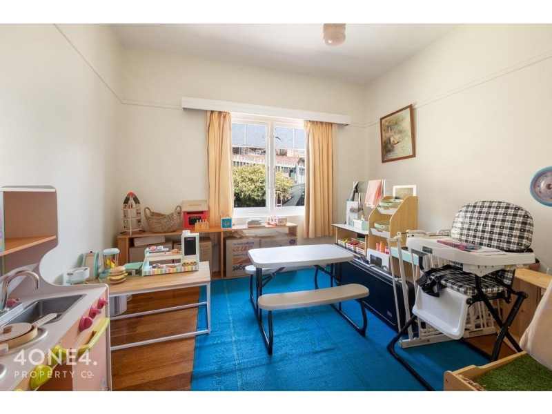 16 Gregson Avenue, New Town TAS 7008
