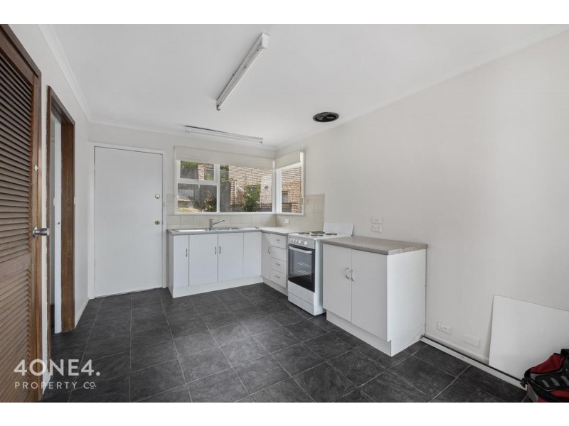 9 Wallace Avenue, Lenah Valley TAS 7008