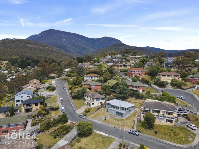 9 Wallace Avenue, Lenah Valley TAS 7008