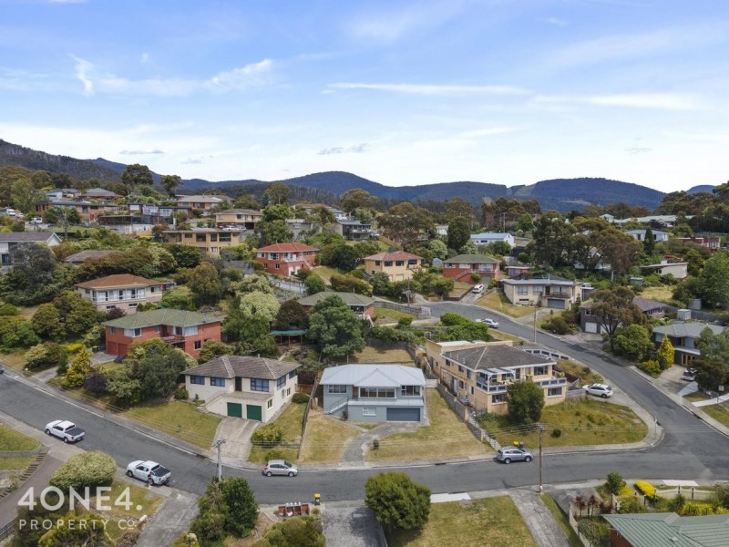 9 Wallace Avenue, Lenah Valley TAS 7008