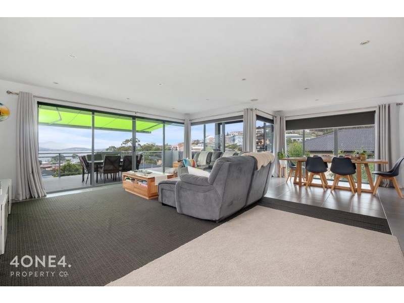 647 Oceana Drive, Tranmere TAS 7018