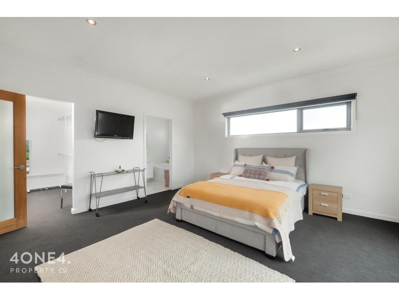 8 Navigators Rise, Granton TAS 7030