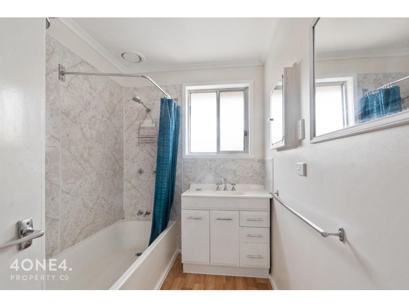 8 Whelan Drive, Herdsmans Cove TAS 7030