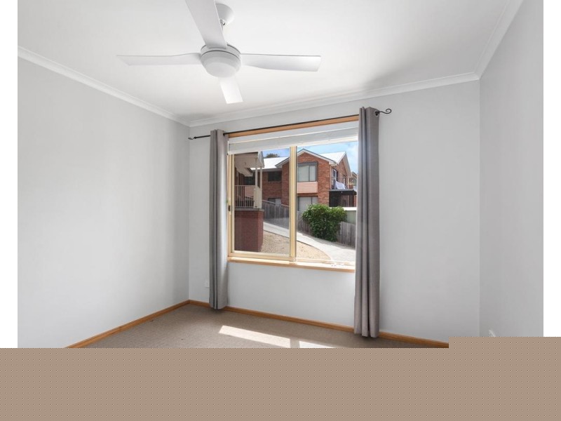 2/10 Treetops Court, Claremont TAS 7011