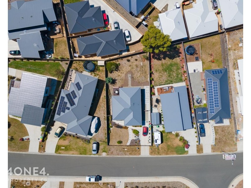 12 Hillmorton Road, Lindisfarne TAS 7015