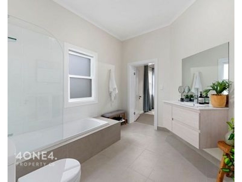 22 Risdon Road, New Town TAS 7008