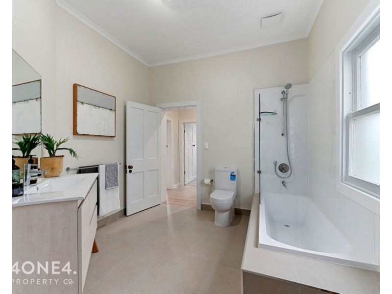 22 Risdon Road, New Town TAS 7008