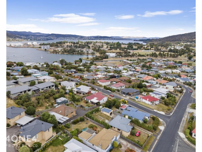 1/2 Chestnut Avenue, Lutana TAS 7009