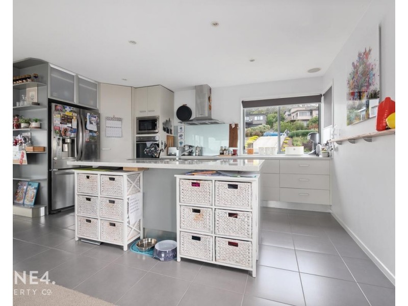 647 Oceana Drive, Tranmere TAS 7018