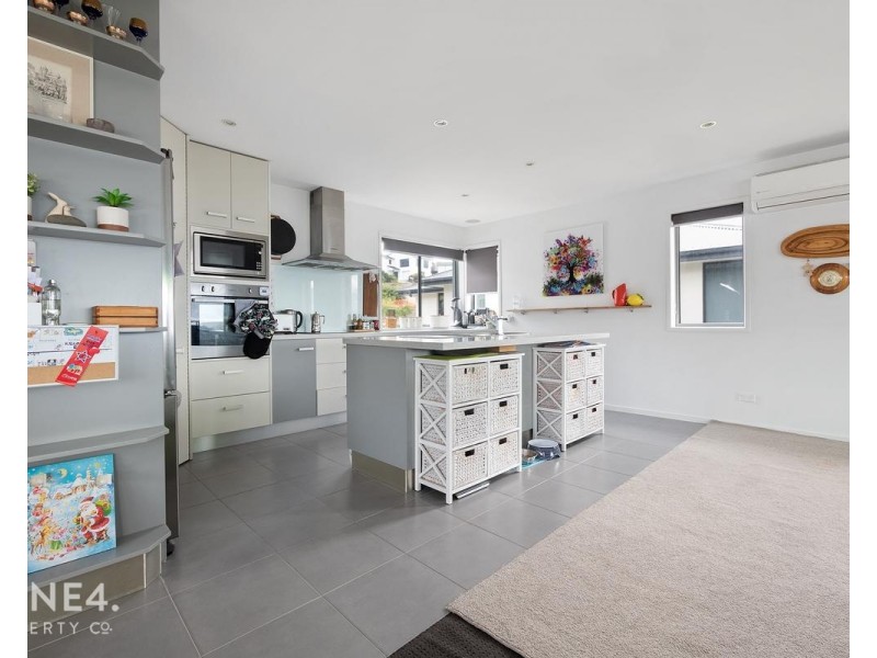 647 Oceana Drive, Tranmere TAS 7018