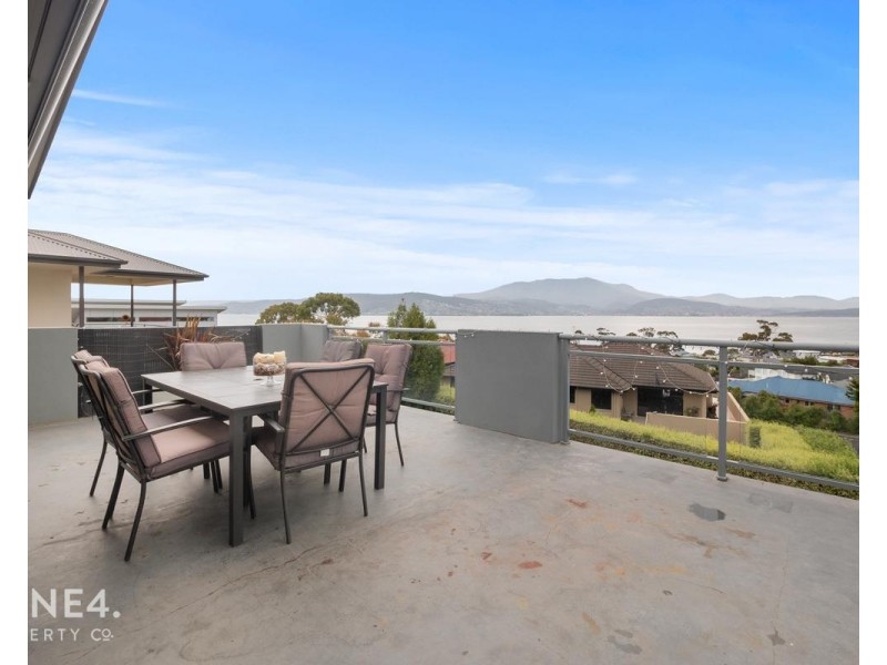 647 Oceana Drive, Tranmere TAS 7018