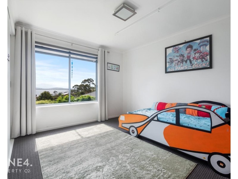 647 Oceana Drive, Tranmere TAS 7018