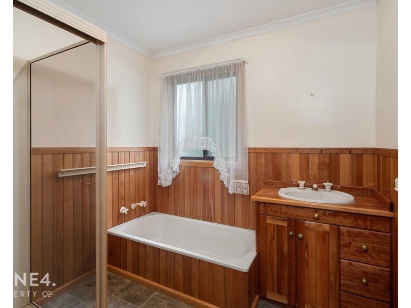 25 Paringa Road, Glenorchy TAS 7010
