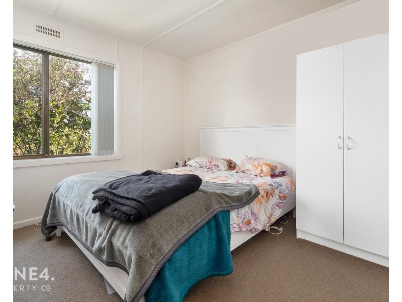 6 Curlew Parade, Claremont TAS 7011