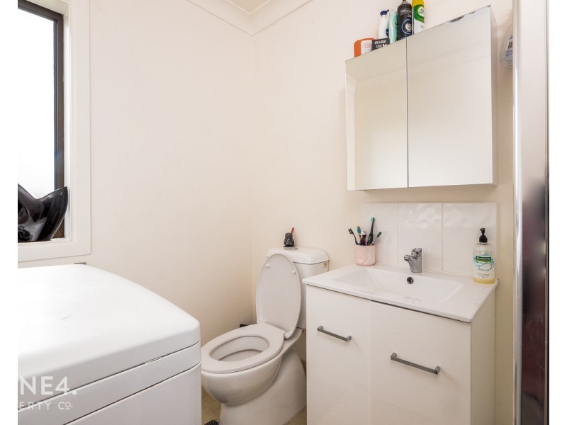 6 Curlew Parade, Claremont TAS 7011