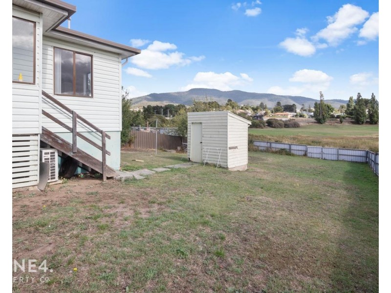 6 Curlew Parade, Claremont TAS 7011