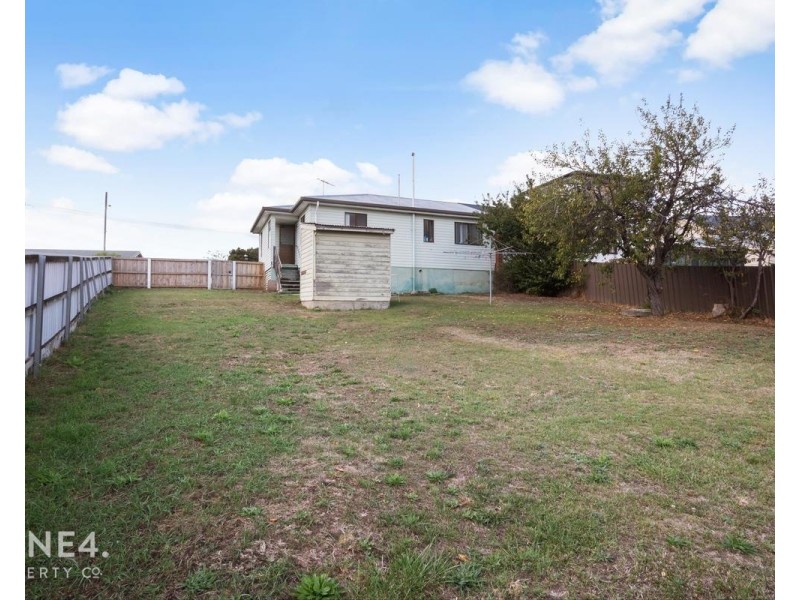 6 Curlew Parade, Claremont TAS 7011