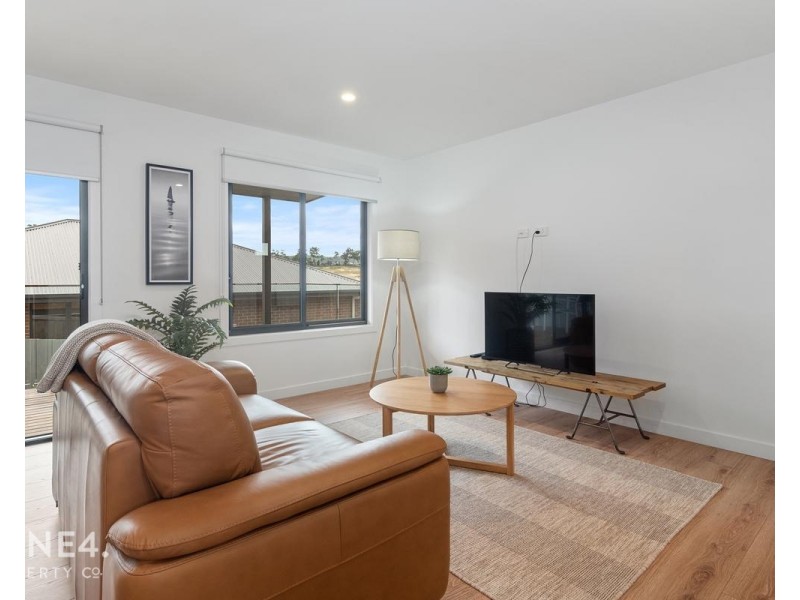 2/59 Apolline Drive, Kingston TAS 7050